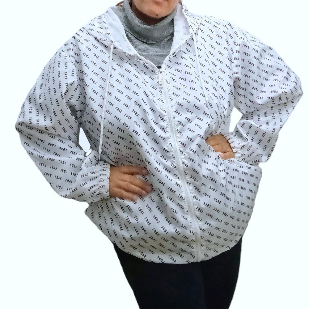 THRILL 94 Women’s Active Windbreaker Jacket Hooded White “Love” Size 3X